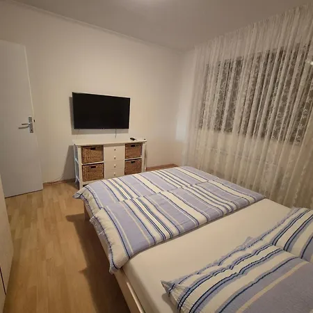 Small With Astonishing Seaview, Few Minutes From Beaches Апартаменты Нивице