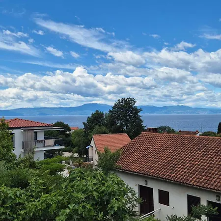 Small With Astonishing Seaview, Few Minutes From Beaches 公寓 奈维斯