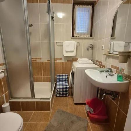 Apartamento Small With Astonishing Seaview, Few Minutes From Beaches Njivice